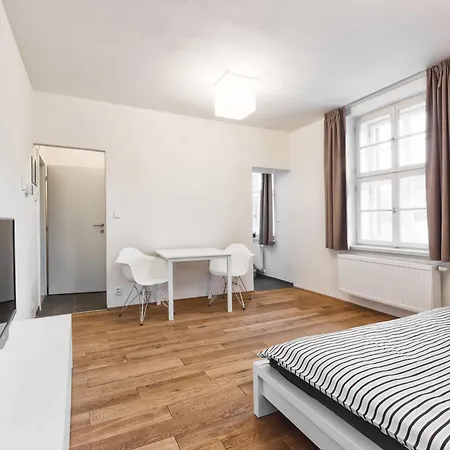 Theresian Apartment Ostruzna Exterior photo