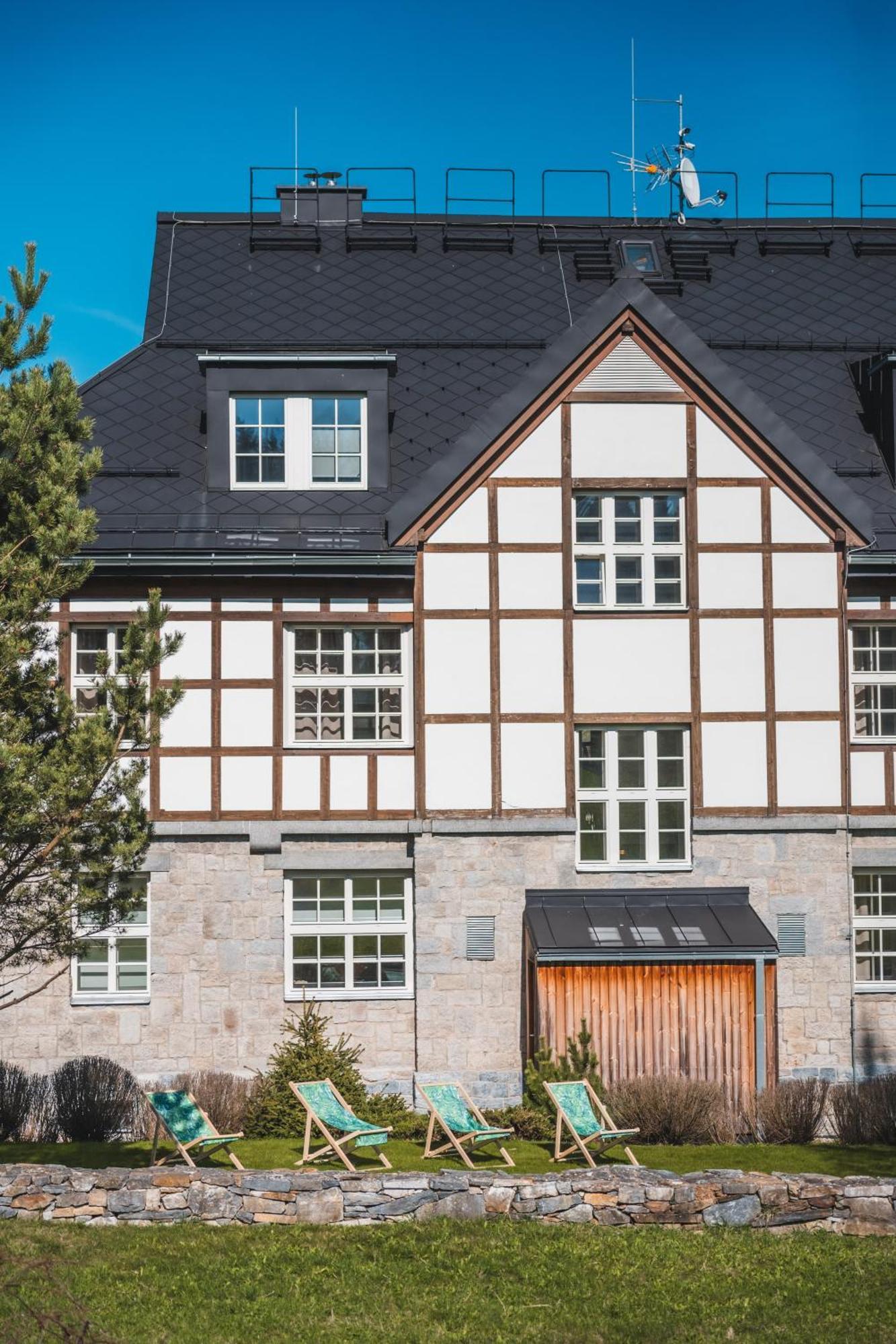 Theresian Apartment Ostruzna