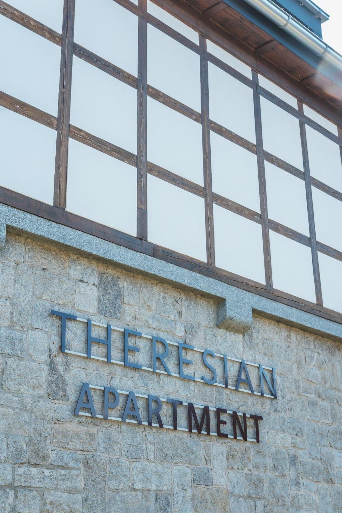 Theresian Apartment Ostruzna