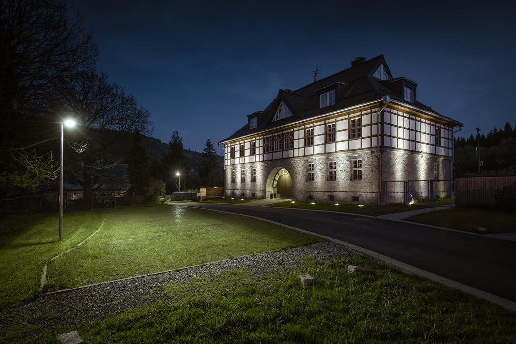 Theresian Ostruzna