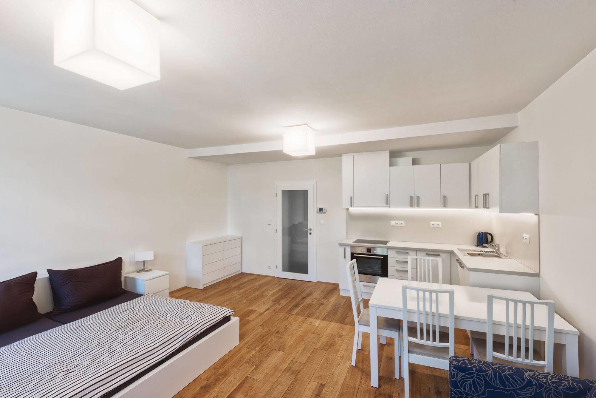 Theresian Apartment Ostruzna