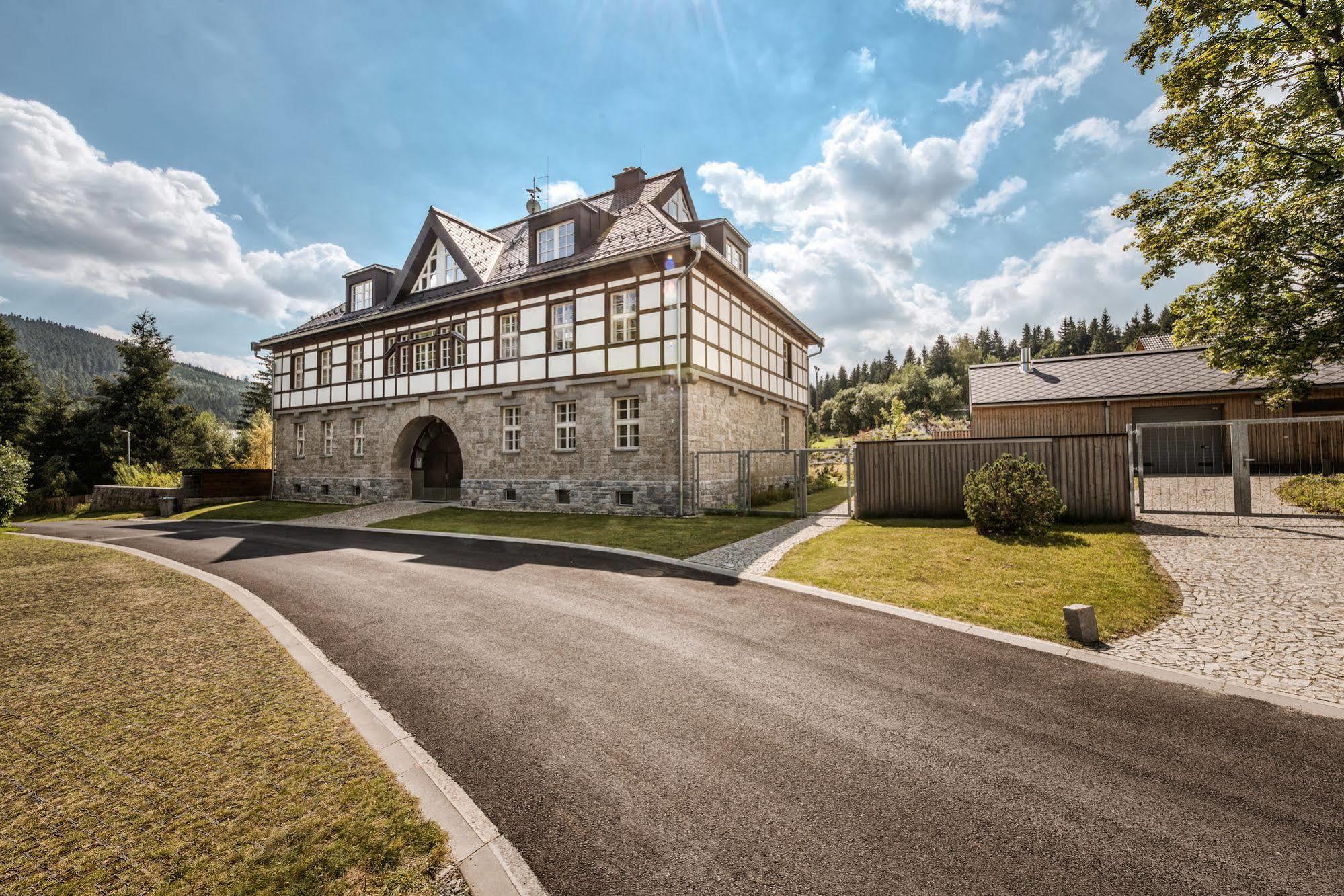 Apartment Theresian Ostruzna